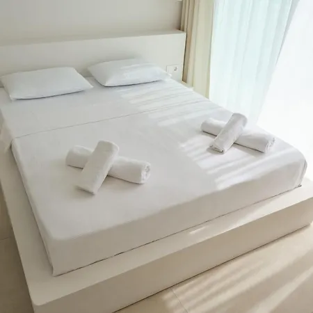 Ionx - Indoor & Outdoor Pool, Sauna, Bathtub, Jacuzzi * Fethiye