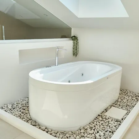 Ionx - Heated Indoor Pool, Sauna, Outdoor Pool,bathtub, Jacuzzi ヴィラ フェティエ